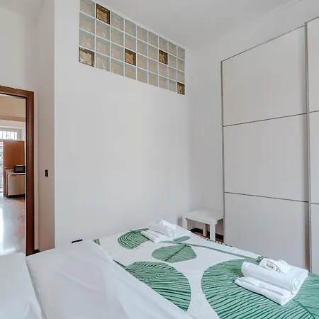Apartament Guesthost - Comfort And Style In - 15 Minutes From Piazza Statuto Turyn